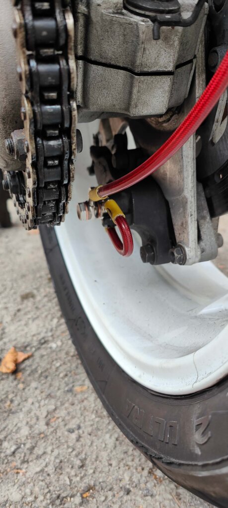 VFR800 FI DELINK REAR CALIPER 2